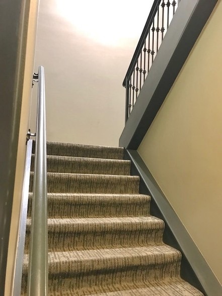 More Photos Of 707 24th Ave SW, Norman Medical For Sale