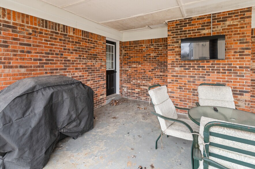 More Photos Of 3625 New Shepherdsville Rd, Bardstown Flex For Sale