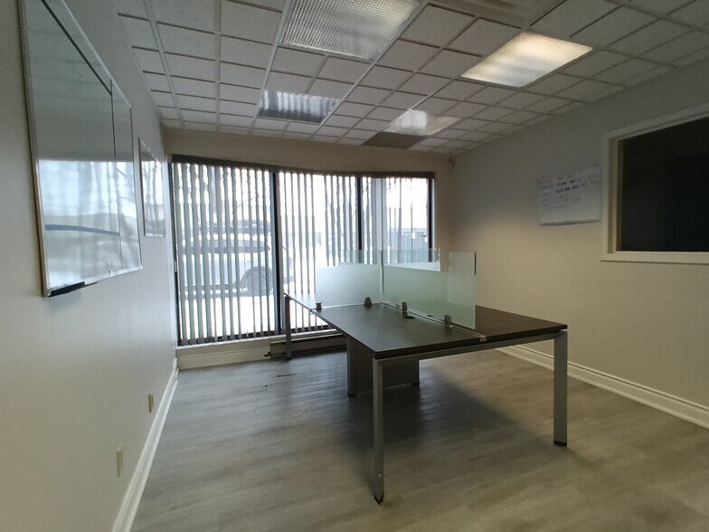 More Photos Of 155 Terence Matthews Cres, Ottawa Office For Sale