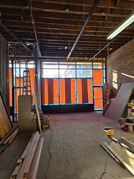 More Photos Of 2909 N Milwaukee Ave, Chicago Storefront Retail Residential For Lease