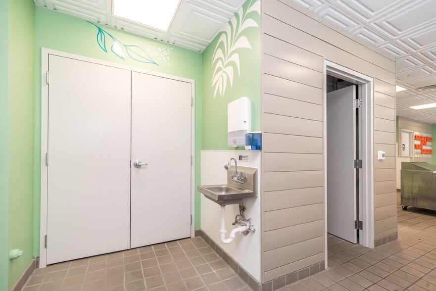 More Photos Of 325 Madison St, Lansdale Apartments For Lease