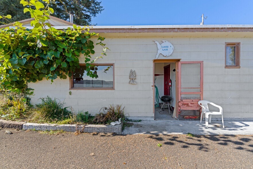 More Photos Of 4484 Fish Mill, Westlake Hotel For Sale