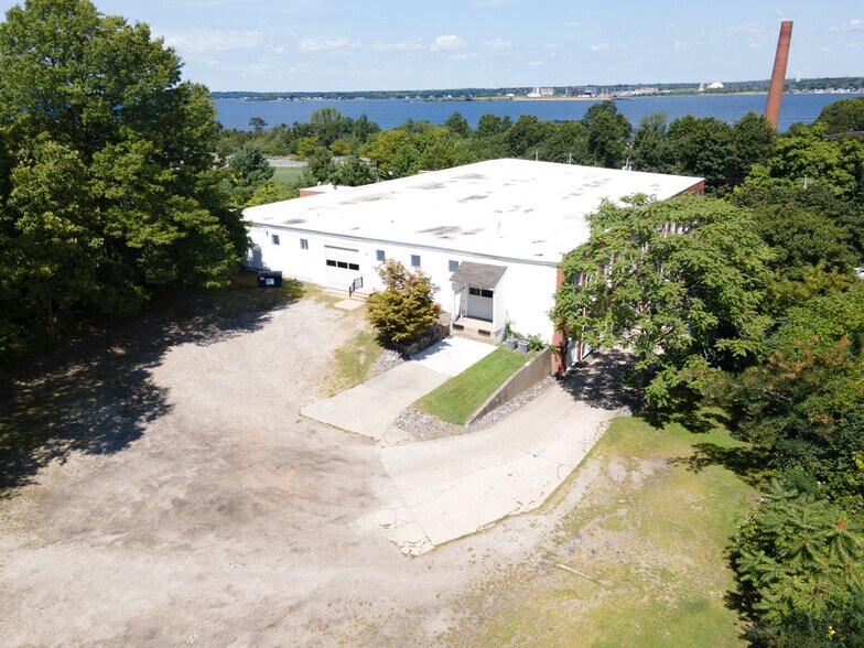 More Photos Of 15 Shaw St, Fall River Manufacturing For Lease