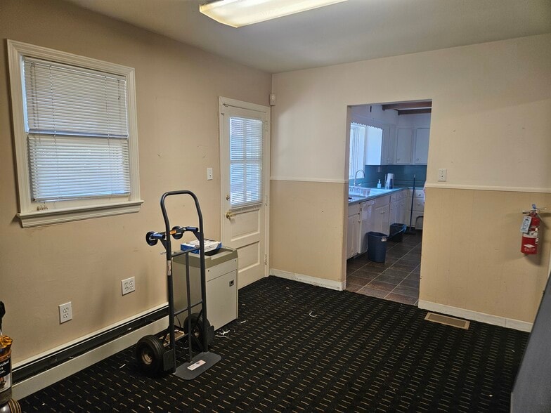 More Photos Of 170 Scotch Rd, Ewing Office For Sale