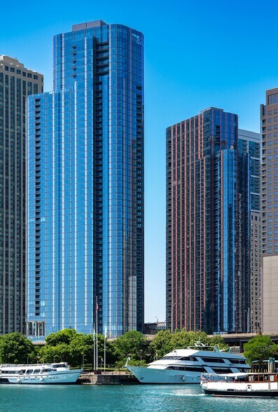 More Photos Of 211 N Harbor Dr, Chicago Apartments For Lease