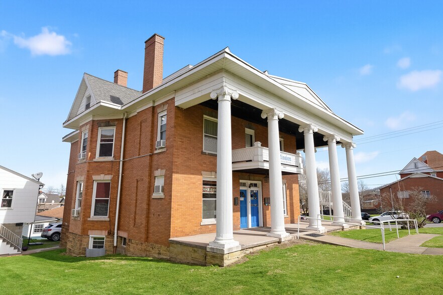 More Photos Of 1042 Morgantown Ave, Fairmont Specialty For Sale