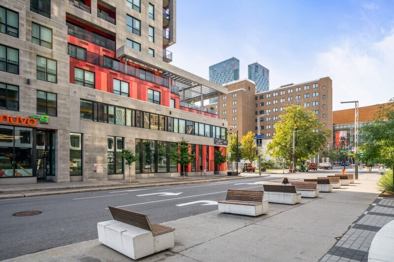 More Photos Of 20 Boul de Maisonneuve O, Montréal Apartments For Lease