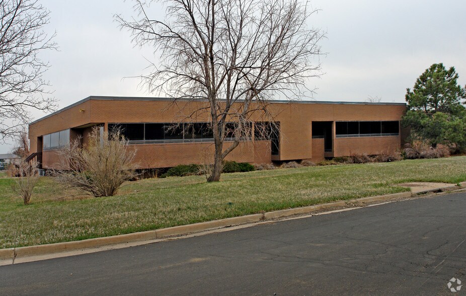 More Photos Of 5932-5934 McIntyre St, Golden Light Manufacturing For Sale