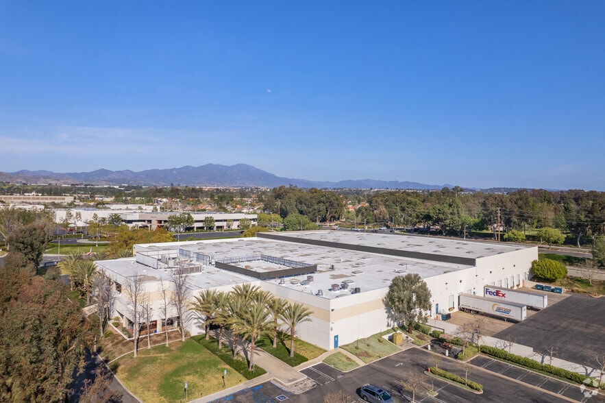 More Photos Of 10 Goodyear, Irvine Light Manufacturing For Lease