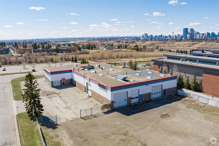 More Photos Of 1808 16th Ave NE, Calgary Warehouse For Sale