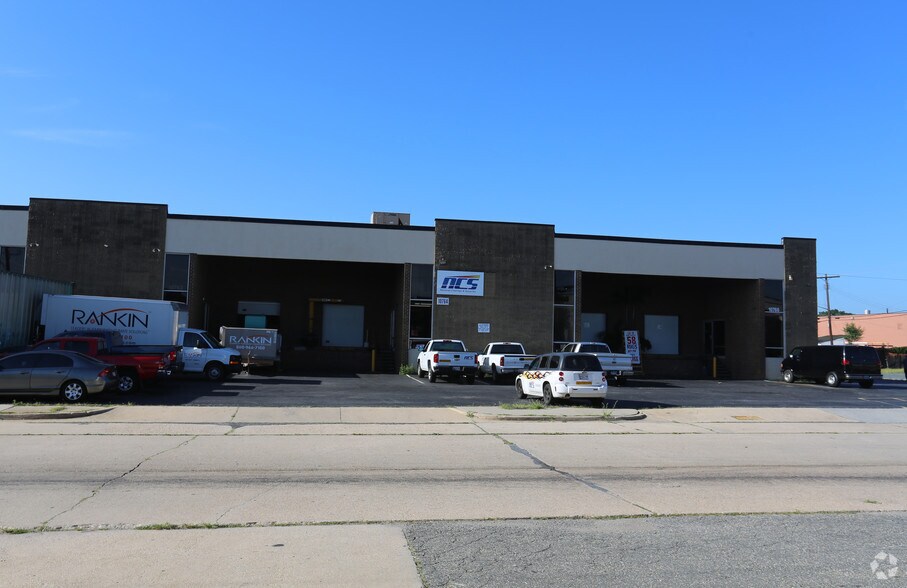 More Photos Of 10758-10768 Tucker St, Beltsville Warehouse For Lease