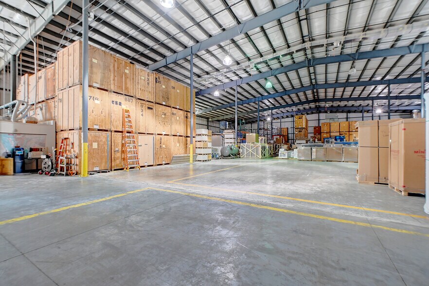 More Photos Of 2890 Cargo St, Fort Myers Industrial For Lease