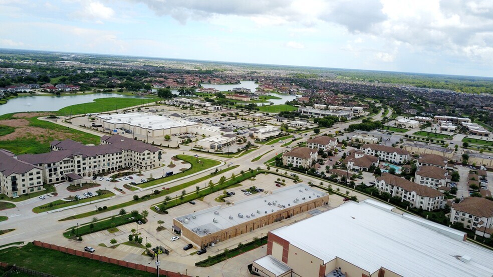 More Photos Of 4821 Lj Pky, Sugar Land Storefront For Lease