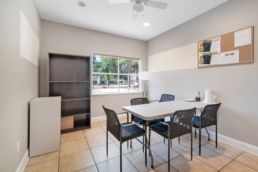 More Photos Of 1555 Kingsley Ave, Orange Park Office For Lease