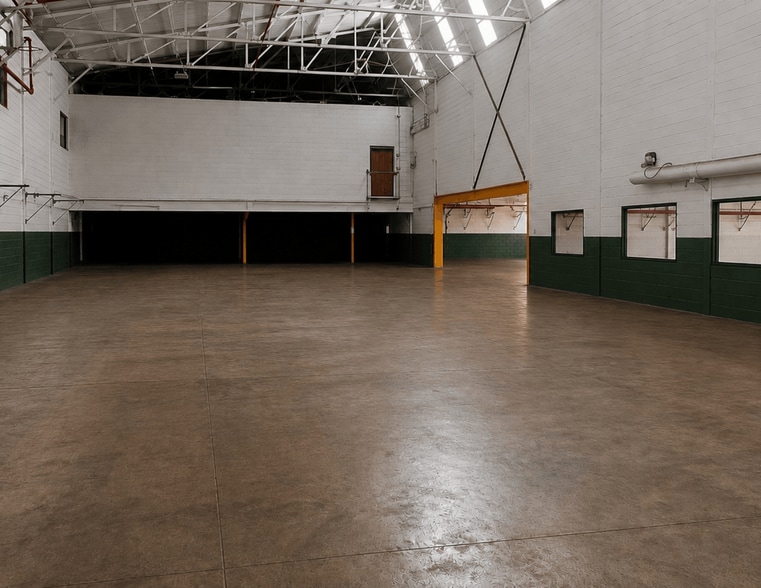 More Photos Of 500 Avenue R SW, Winter Haven Warehouse For Lease