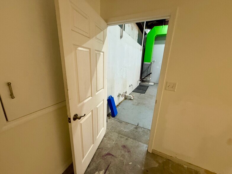 More Photos Of 1438 E Oak St, Fernandina Beach Service For Lease