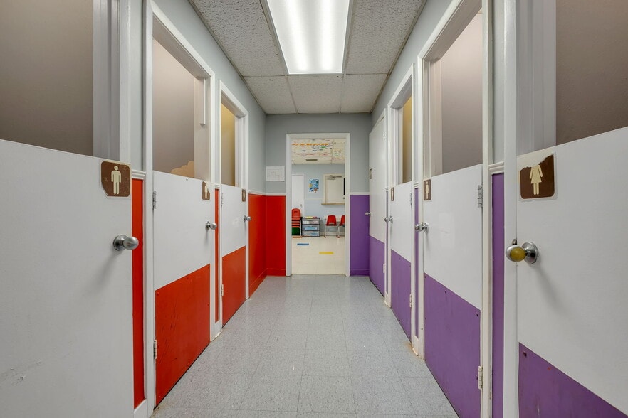 More Photos Of 3472 N Monroe St, Tallahassee Office For Sale