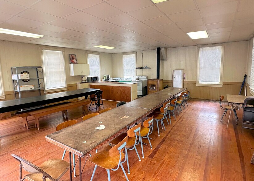 880 Chestnut Hill Rd, Harpers Ferry, WV 25425 Religious Facility For