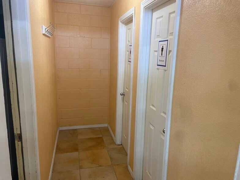 More Photos Of 5101 Plains Blvd, Amarillo Storefront For Lease