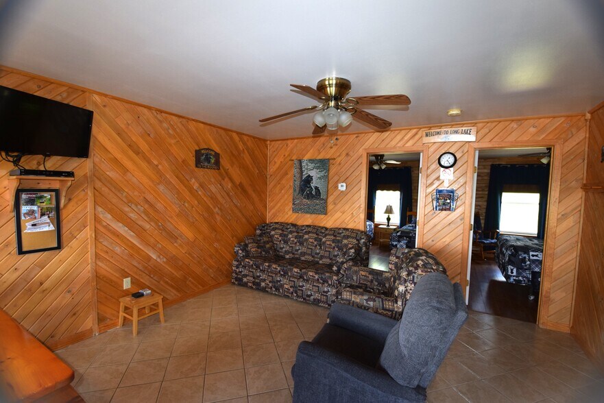 More Photos Of 109 Sinclair Rd, Sinclair Sports And Entertainment For Sale
