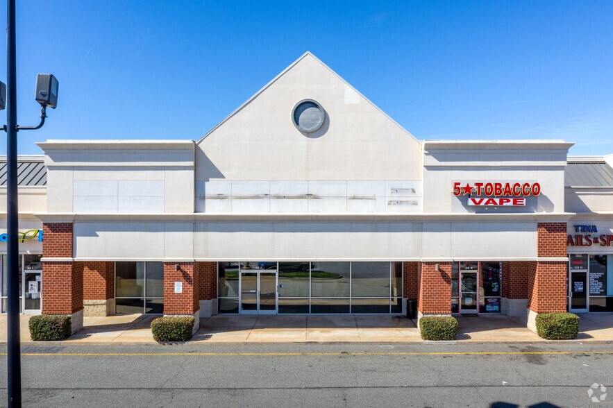 More Photos Of 168 Norman Station Blvd, Mooresville General Retail For Lease