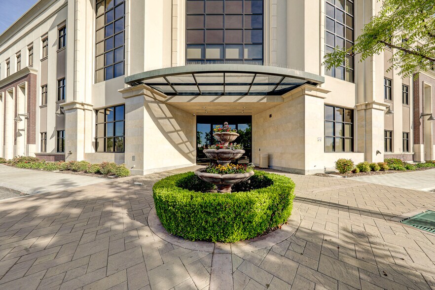 More Photos Of 11117 River Run Blvd, Bakersfield Office For Lease