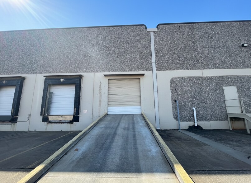 More Photos Of 4210 Will Rogers Pky, Oklahoma City Distribution For Lease