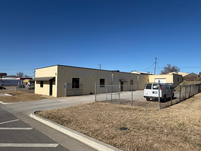More Photos Of 1825 W Main St, Oklahoma City Warehouse For Sale