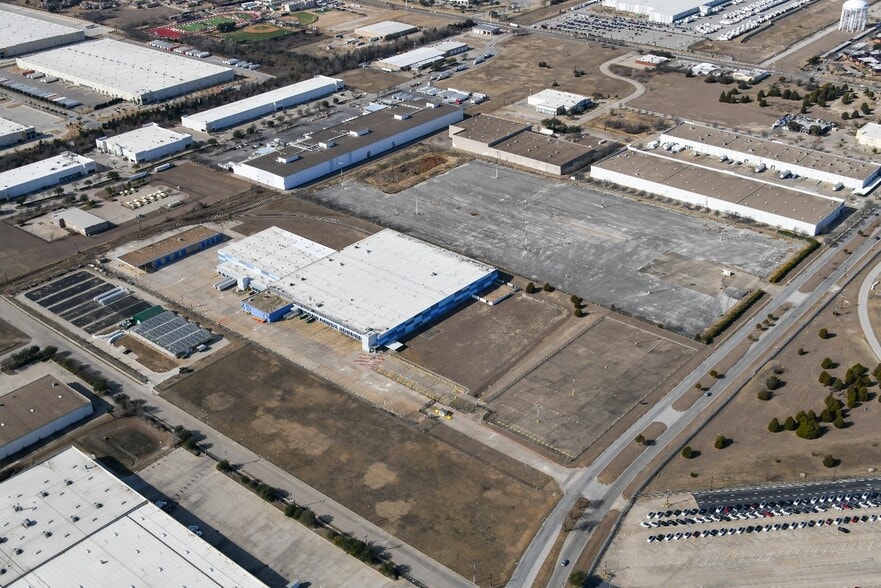 More Photos Of 11333 Pagemill Rd, Dallas Distribution For Sale