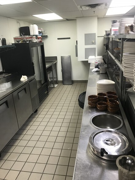 More Photos Of 34 S Main St, Mount Prospect Storefront For Sale