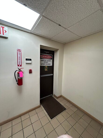 More Photos Of 198 George St, Beckley Research And Development For Lease