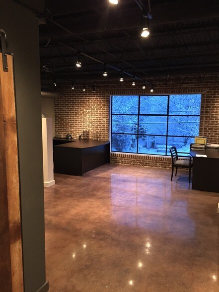 More Photos Of 3141-3149 S Broadway, Englewood Storefront Retail Office For Lease