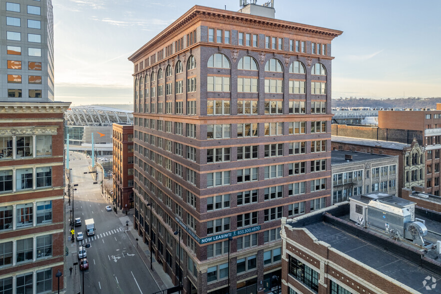 Primary Photo Of 205 W 4th St, Cincinnati Apartments For Lease