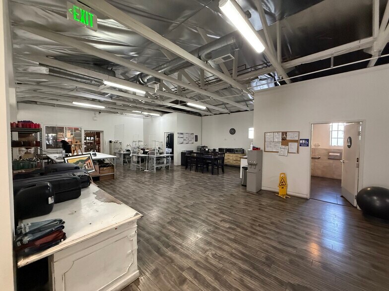 More Photos Of 5041 Santa Fe Ave, Vernon Distribution For Lease