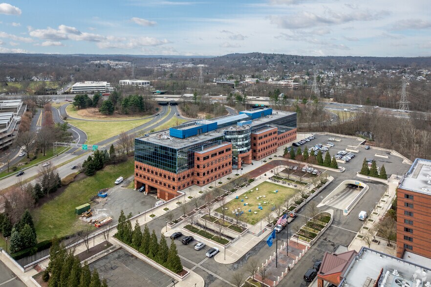 More Photos Of 51 John F Kennedy Pky, Short Hills Coworking Space