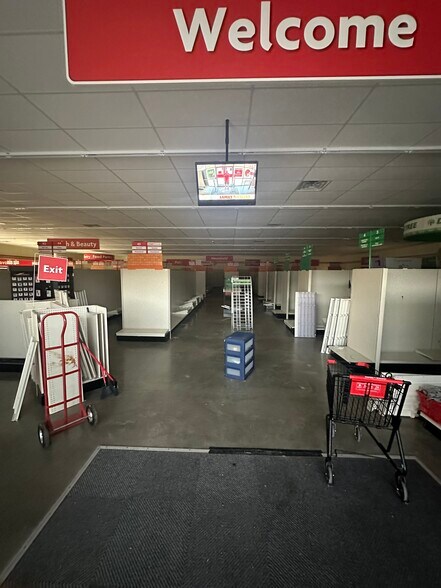 More Photos Of 3112 Highway 16 E, Carthage Freestanding For Lease