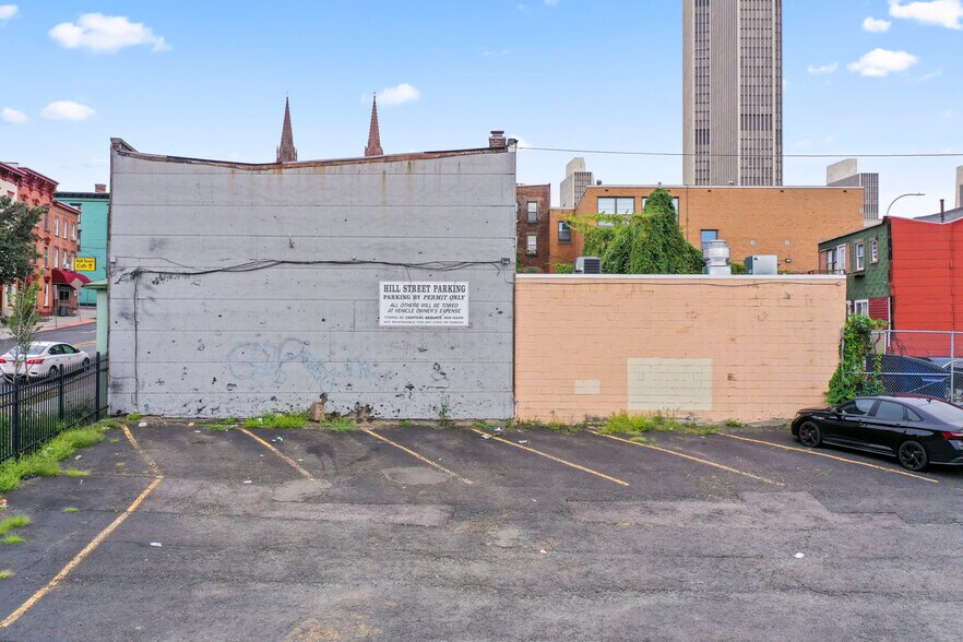 More Photos Of 165 Madison Ave, Albany Storefront Retail Residential For Sale