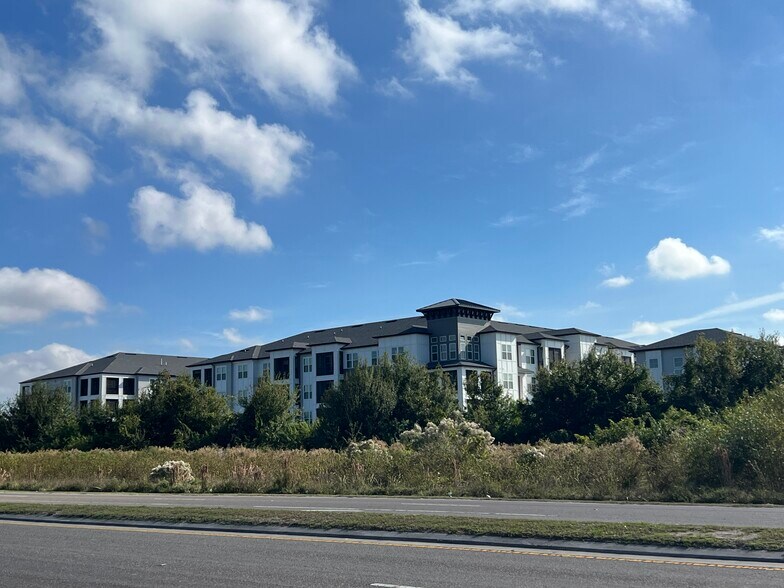 More Photos Of 6642 Big Bend Rd, Gibsonton Office For Lease