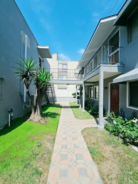 More Photos Of 451 Ivy St, Glendale Apartments For Sale