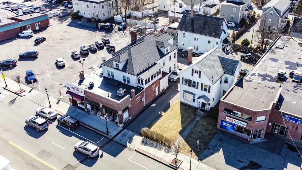 More Photos Of 916R Main St, Waltham Storefront Retail Residential For Sale