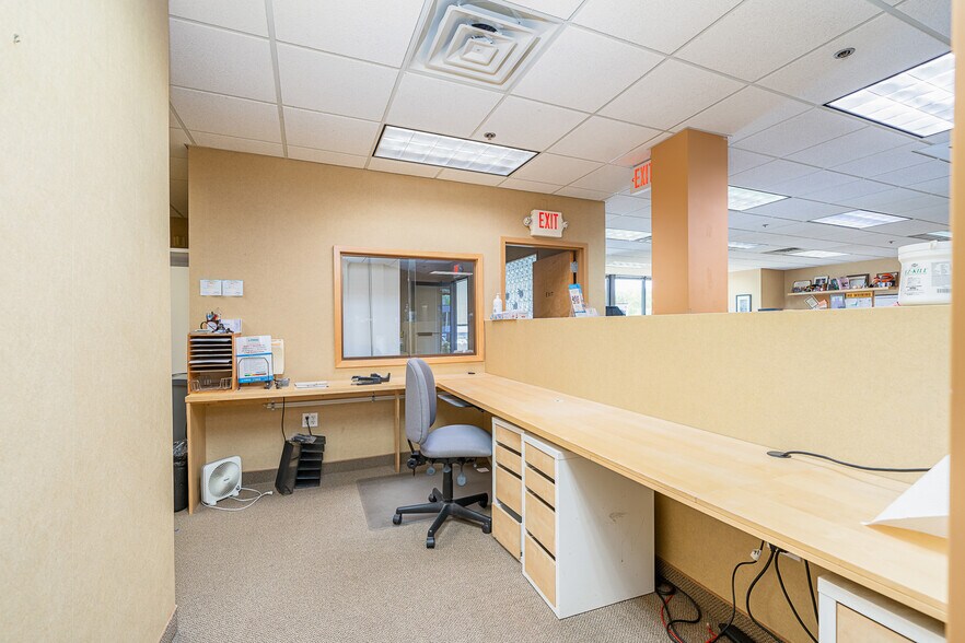 More Photos Of 2 Forest Ave, Paramus Medical For Lease