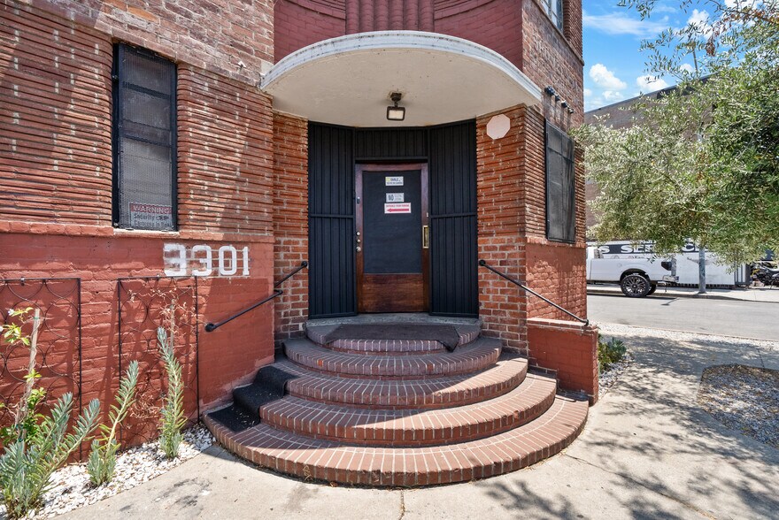 More Photos Of 3301 E 14th St, Los Angeles Warehouse For Sale