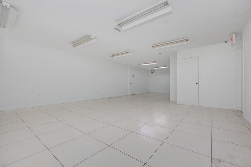 More Photos Of 172-18 Jamaica Ave, Jamaica Coworking Space