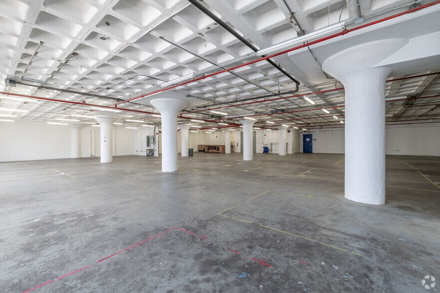 More Photos Of 12 Channel St, Boston Light Manufacturing For Lease