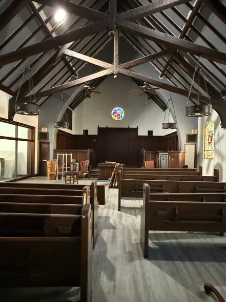 More Photos Of 315 N Sierra Nevada St, Stockton Religious Facility For Lease