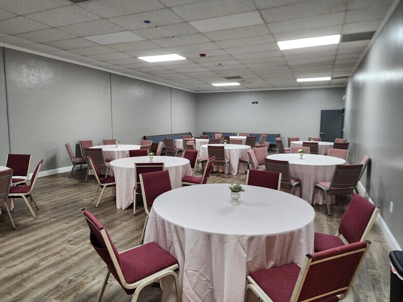 More Photos Of 142-144 N K St, Tulare Restaurant For Sale