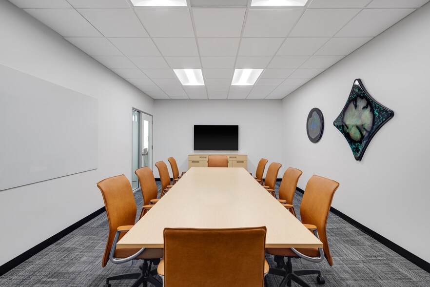 More Photos Of 16885 Via del Campo Ct, San Diego Office For Lease