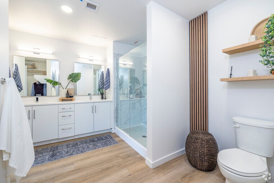 More Photos Of 301 W Roosevelt St, Phoenix Apartments For Lease