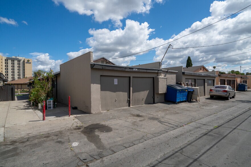 More Photos Of 1804 W Glen Ave, Anaheim Apartments For Sale