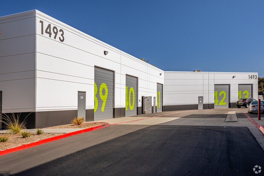 More Photos Of 1491 Poinsettia Ave, Vista Unknown For Lease